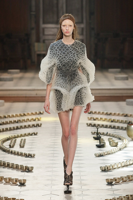 Iris van Herpen Haute Couture Fall-Winter 2016_DST